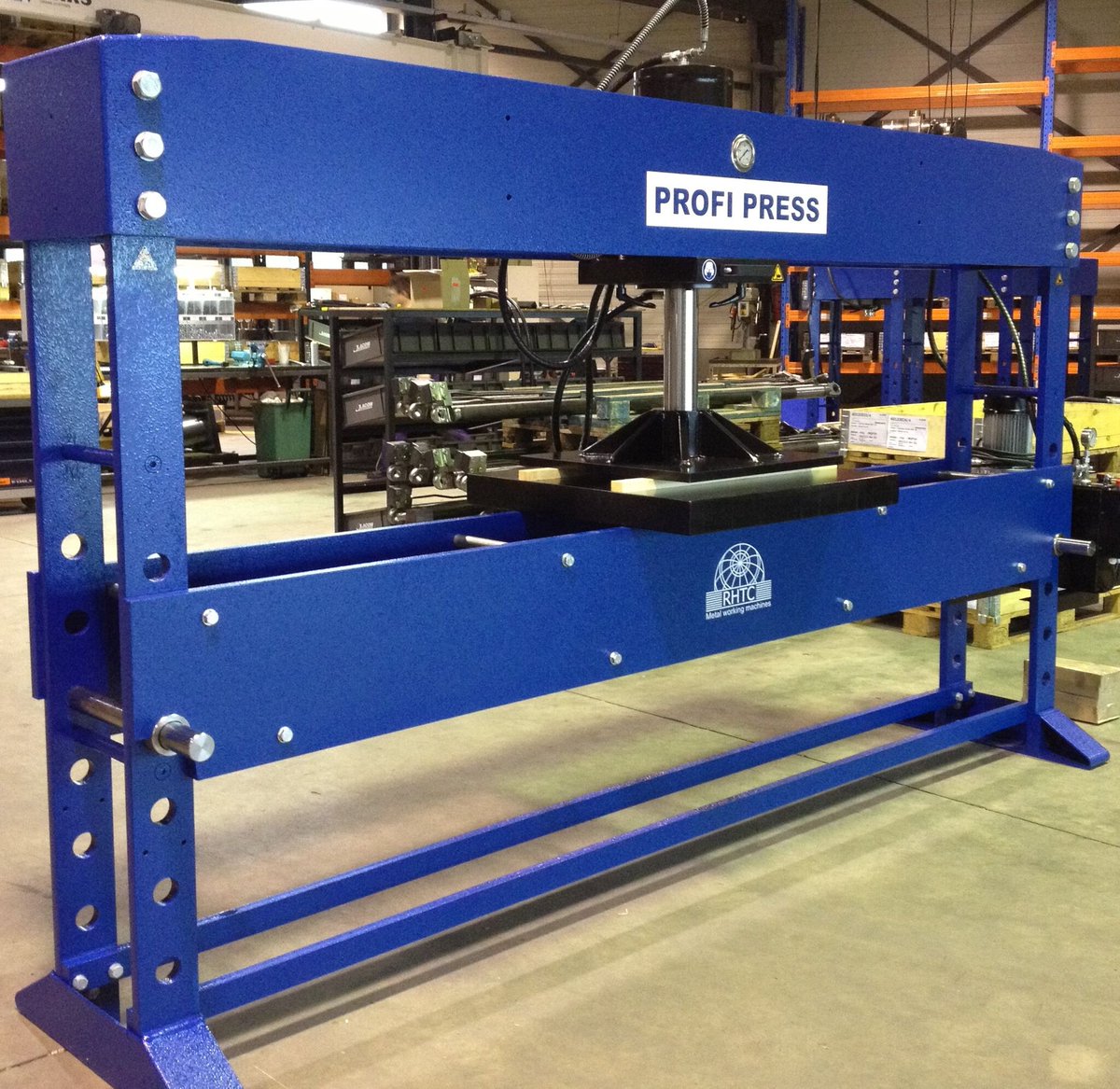 workshop_press's tweet photo. Unique Features On The #100TonPress
This press is very popular due to its heavy-duty framework built from top quality steel. In addition it uses only the best hydraulic components.
Find out more on our recent article - https://t.co/OqPDB6hsnL
#southern23 #Bizhour #ukmfg https://t.co/3X1VdH17XB