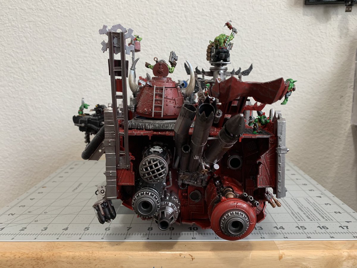 TheLilMek's tweet photo. Here is my counts as Stompa/deployment zone, Da Sky Wrekka #OrkAirship. Less stompy, but still killy. #StompaWalk https://t.co/4XEltANSoD