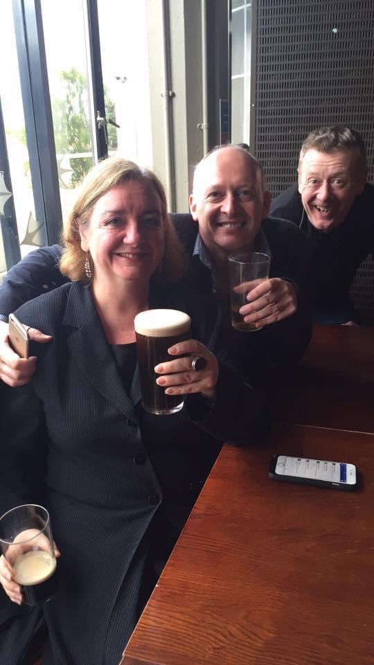 @LulaWM @wiasnofficial @elebelfiore @BenWalmsley Evidence: us in the pub. Me, examiner @BenWalmsley, and Ian O’Donoghue, our theatre technician. Photo credit: examiner @elebelfiore 
(I may be drinking two pints at once)