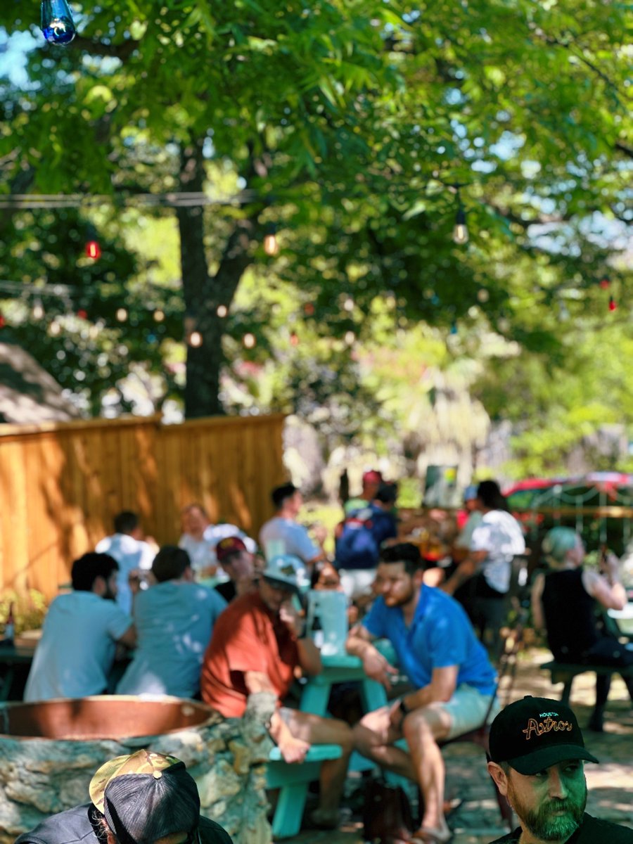 TweedysBar's tweet photo. Our patio is ✨iconic✨ Just because you might be too young for core #SpiderHouse memories, you're not too old for #TweedysBar days. 🌞🏡

🔖 Reminder: #HappyHour is 3-6pm weekdays! $1 off draft beers &amp; $2 off draft cocktails. https://t.co/r0DXRL5Hqr
