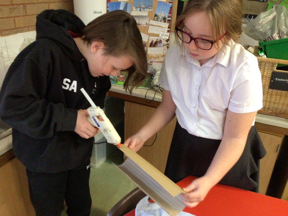 StrettonStMatts's tweet photo. Year 4 loved combining their science and DT topics when designing and making their torches! #ssm #ssmdt #ssmscience https://t.co/wspykByJ8u