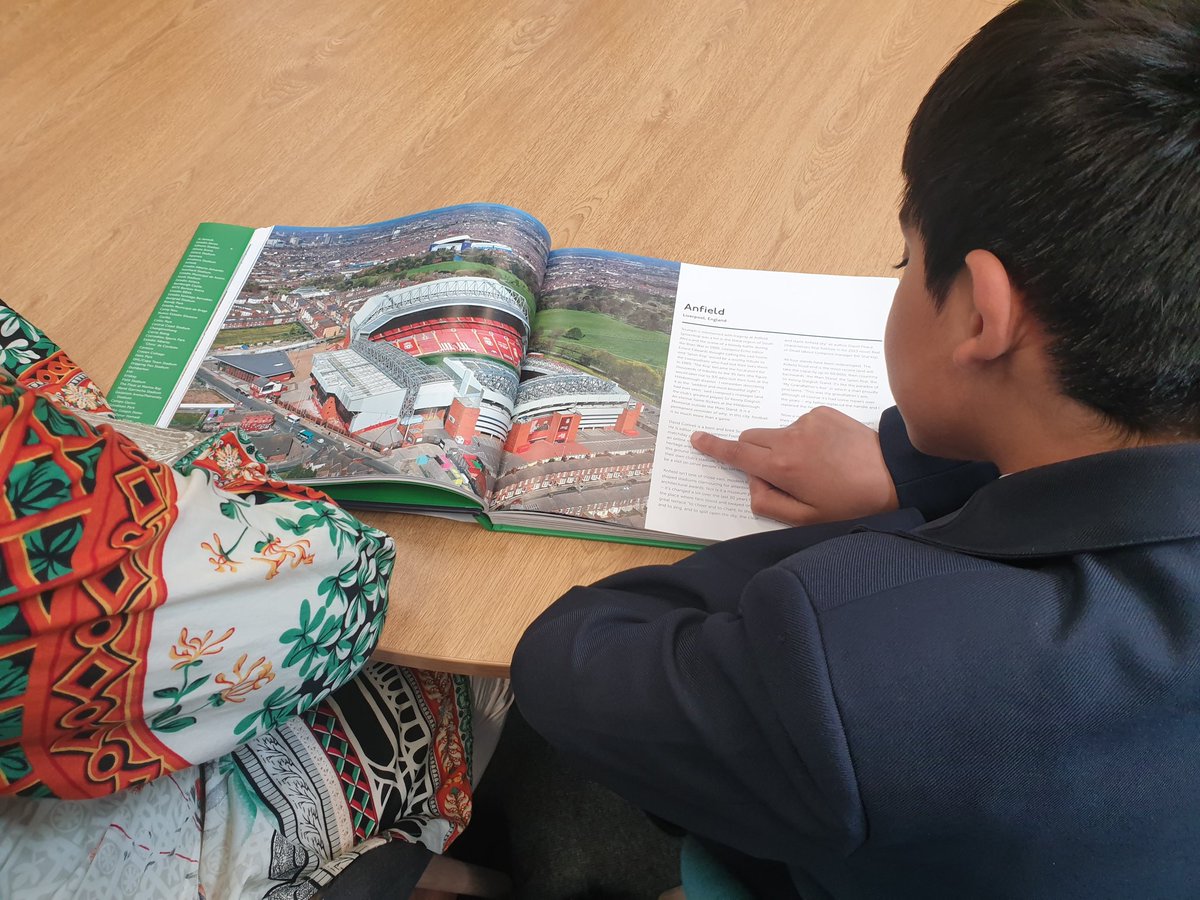 Yr5ArkVic tweet media