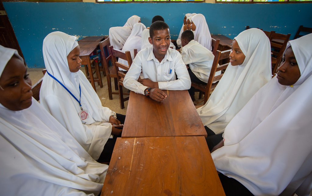 #DidYouKnow To improve key education outcomes for #Zanzibar’s student-to-teacher classroom ratios to the levels identified under International and National policy targets, the Government will need to hire an additional 4,631 teachers.
Quality education is key 🔑 #ForEveryChild