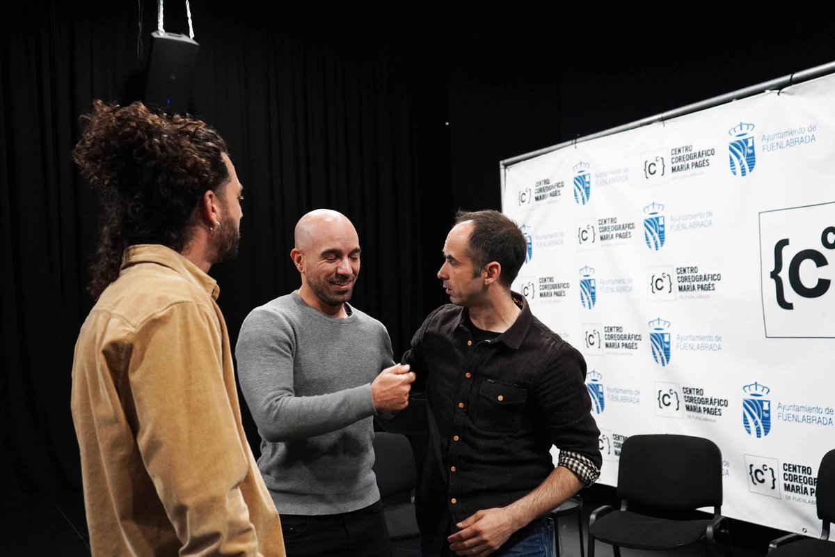 PagesCentro's tweet photo. Ayer tuvo lugar Cuerpos Mediad@s un doble encuentro con mesas de trabajo y proyecciones de producciones audiovisuales que ligan Danza y Cine, dos artes que, unidos dan a luz a pura belleza.
#danza
#danzaycine
#PagesCentro
#formacion
#artesescénicas
#mariapages
#INAEM https://t.co/iP6SWYMgUA
