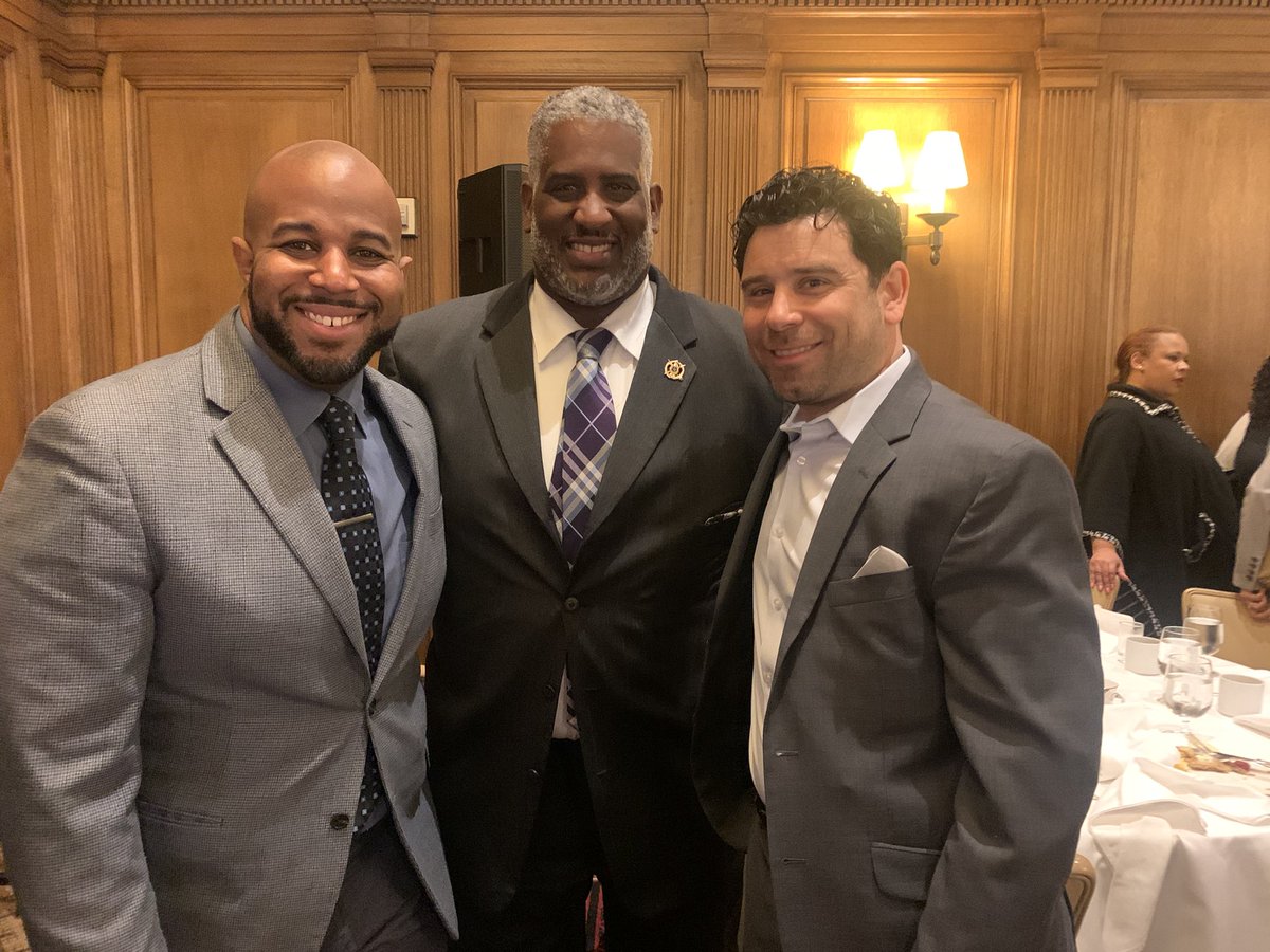 RyanHMarshall's tweet photo. …allowing me the chance to talk to some of the most influential people in Detroit and the world.

Glad that @WWJ950 was able to take part in the special event. Our amazing Auto Beat Reporter Jeff Gilbert (@jefferygilbert) is covering the event featuring GM’s Barra. 

(2/2) https://t.co/1705FQQvYm