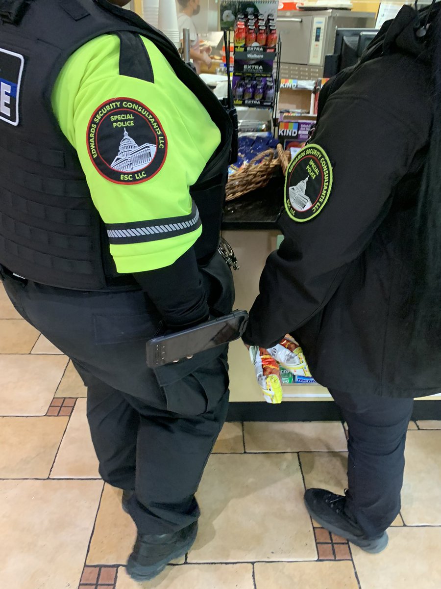 Ah yes, the breakfast stop is a good reason for private hire security to put on flashing blue lights and park in the middle of the road. ¯\_(ツ)_/¯