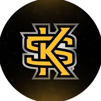 AlexanderFball's tweet photo. A big thanks to @KynjeeCotton from @kennesawstfb for stopping by to see our student athletes! #RecruitAlexander #ATC https://t.co/iYSyTeRahD