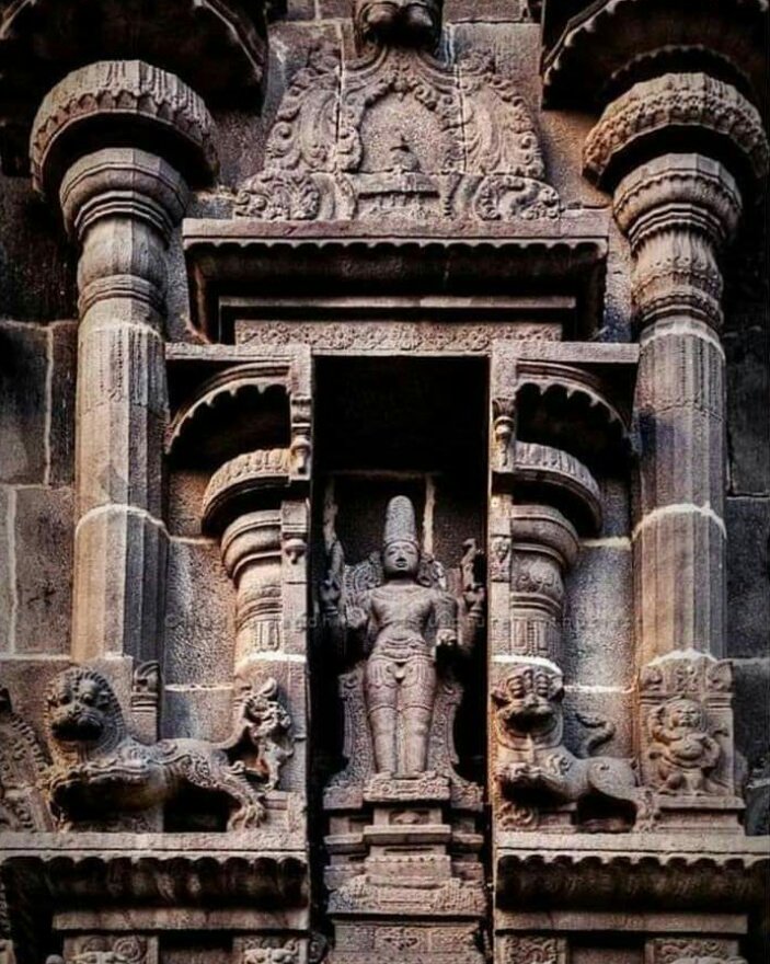 #IncredibleIndia #beyondtajmahal 
#sanatandharma 🚩
#HinduTemples #sculpture
Attractive sculpture of Arunachaleswarar Temple, Tiruvannamalai, Tamilnadu, India.
It is significant to the Hindu sect of Shaivism as one of the temples associated with the five elements,
