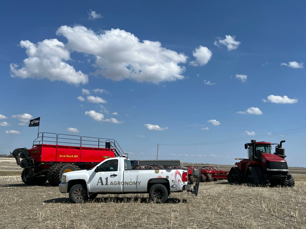a1agronomy's tweet photo. 📍 Gainsborough, SK
We recently visited BG Cowan Farms to #SWATMAP some land before seeding. We quickly mapped the area then went out to do some ground truthing. We chatted with Blair and Garnet about their crop plans and were able to get them back to seeding in no time! https://t.co/TpprRz4HOW