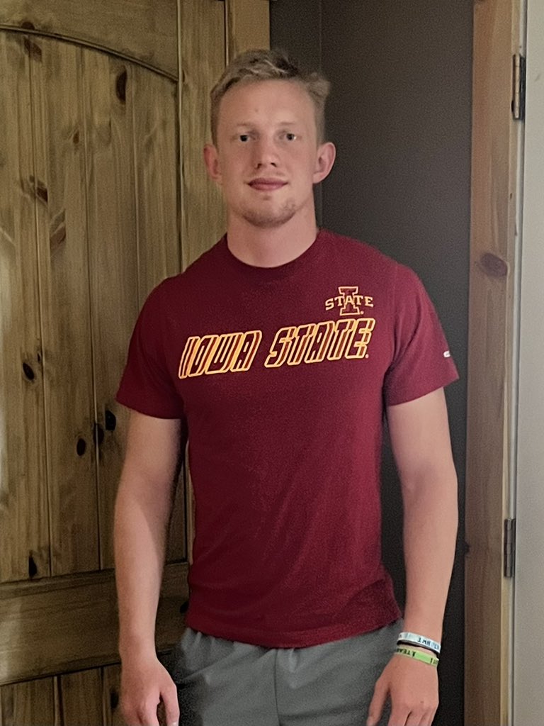 Last day of Senior Year!  We are so proud of you!  <a href="/ericerbe1/">eric_erbe</a>