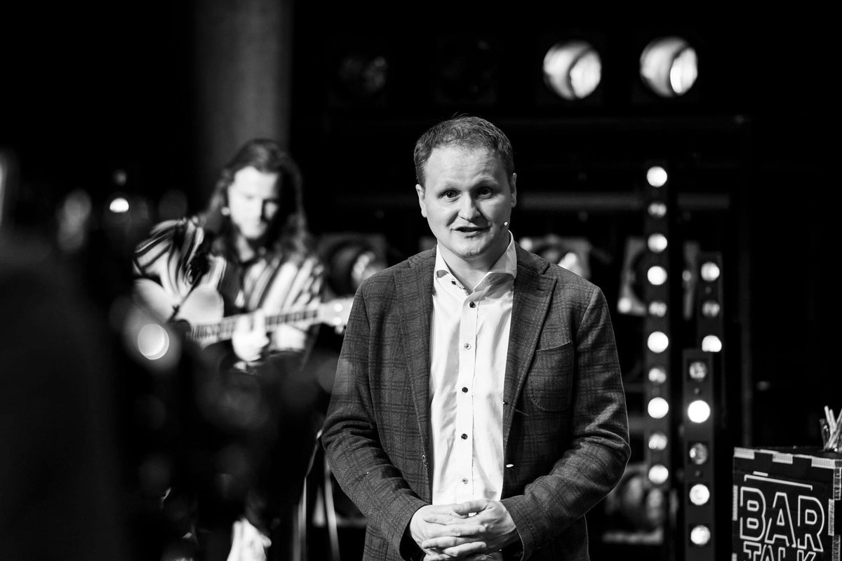 Op 1 juni mag ik Wim Kieft interviewen tijdens de vijfde editie van BAR-Talk in <a href="/theaterhetKP/">Theater het Kruispunt</a>. Ik mag ook een aantal kaarten weggeven, dus stuur me een berichtje als je interesse hebt! 

Meer info: 
theaterhetkruispunt.nl/bartalk