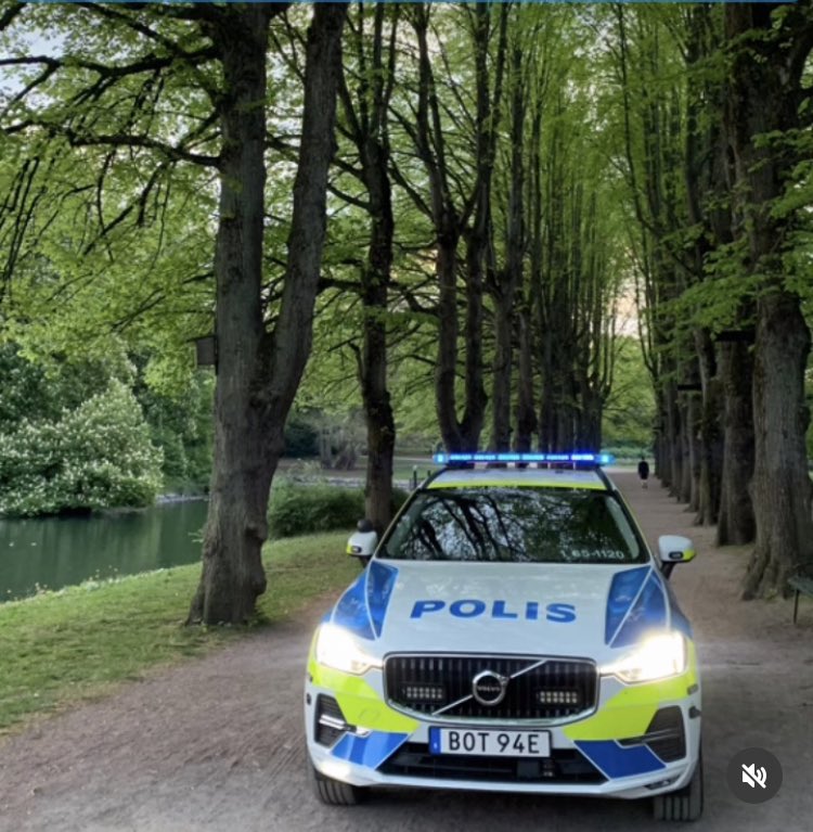 FilurStockholm's tweet photo. Nu är det sommar hörni. Skulle vara kul och höra vad ni alla har för planer inför sommaren. #polisen #filur https://t.co/azNPH9aFBJ