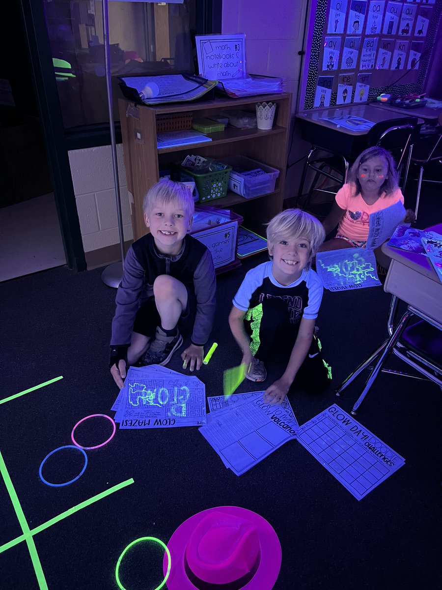 Mrs_Wood_LR's tweet photo. Celebrating all the growth we made this year and meeting our AR goals with a Glow Day! https://t.co/lEonHvayje