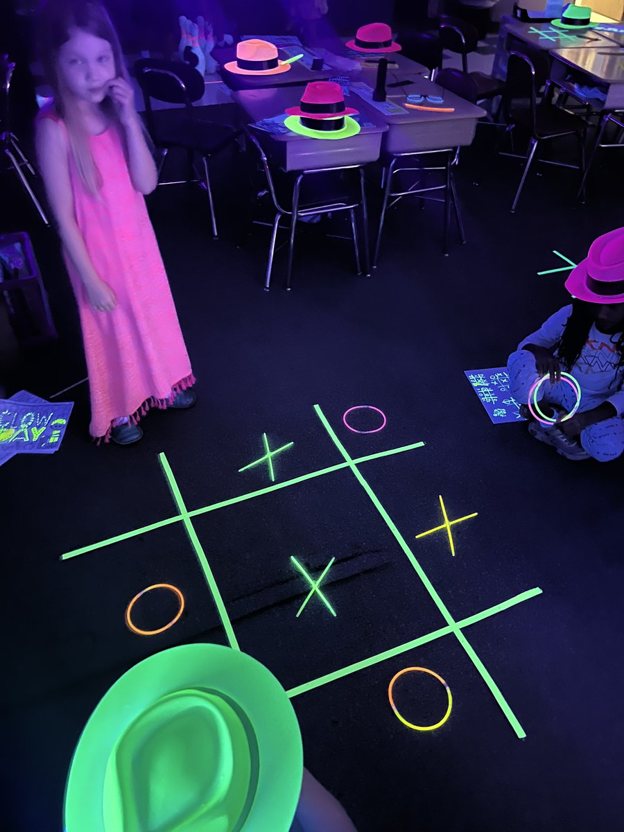 Mrs_Wood_LR's tweet photo. Celebrating all the growth we made this year and meeting our AR goals with a Glow Day! https://t.co/lEonHvayje