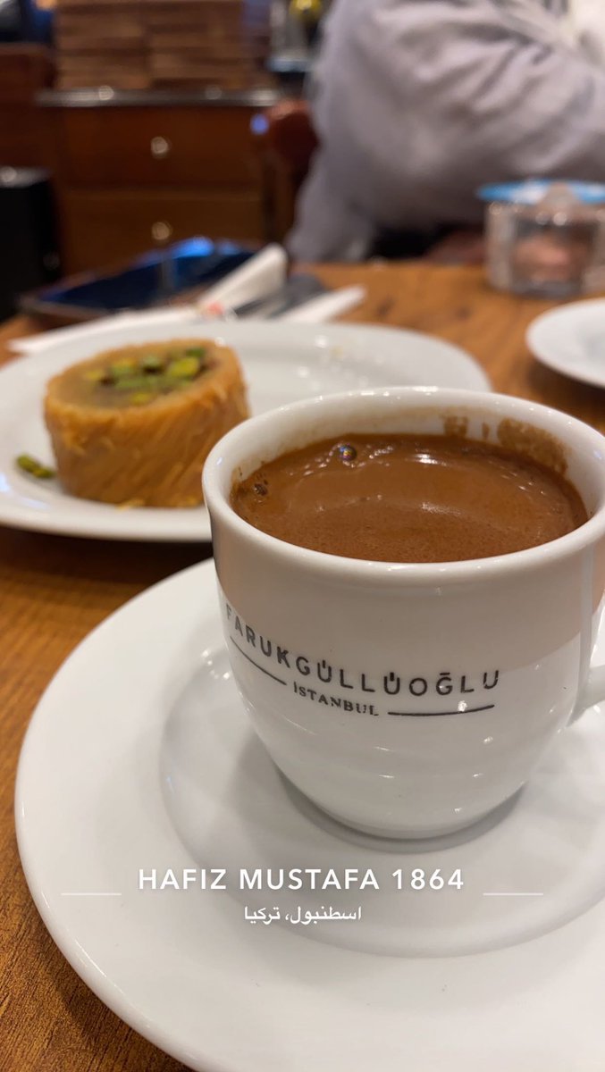 أنفاس الربيع  تخالطها نسائم البرد ، ورائحة المطر ، والقهوة ،،
  اللهم احفظ لنا النّعم 🌱
.