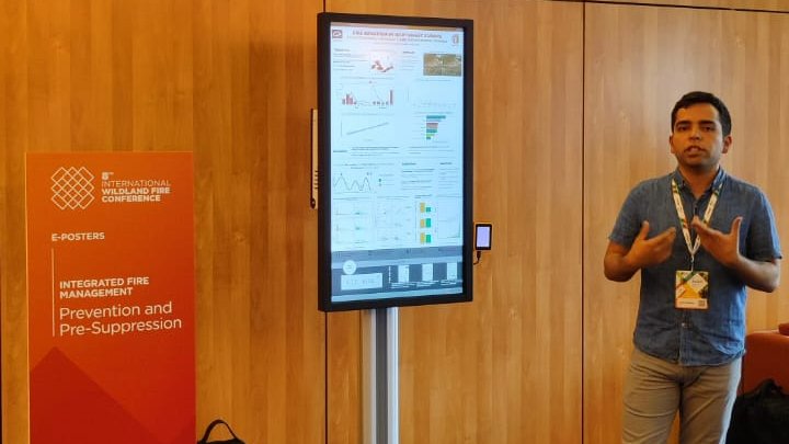 PyroLife_ITN's tweet photo. 4⃣th, @TommyAQP from @tecnosylva has talked about his analysis of fire behaviour in Northwest Europe.

👏 A big round of applause to all of them! https://t.co/zSuo5YWQB7