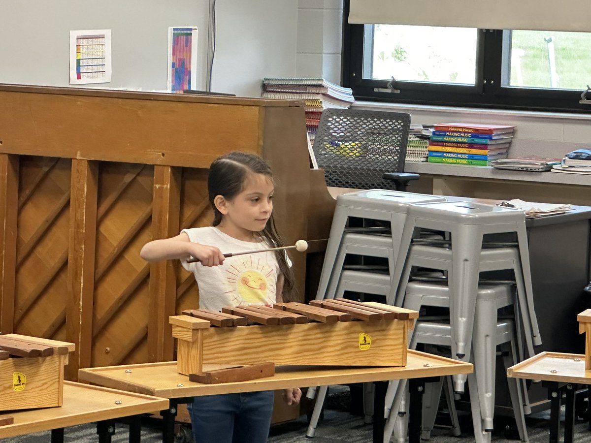 BrookParkElem's tweet photo. Watch out @BelzerPA and @MPLTPride! Future percussionists are headed your way! #firstgraders ❤️🖤 @ltgoodnews https://t.co/2TET3PycPl