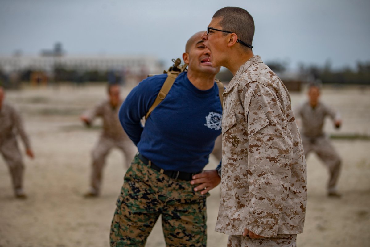 MarineCorpsIndy's tweet photo. RT USMarineCorps: Earning the Title

Recruits with India Company participate in the confidence course at Marine Corps Recruit Depot San Diego. Recruits become physically and mentally stronger by overcoming obstacles that require strength, balance, and de… https://t.co/heeKt10H1a