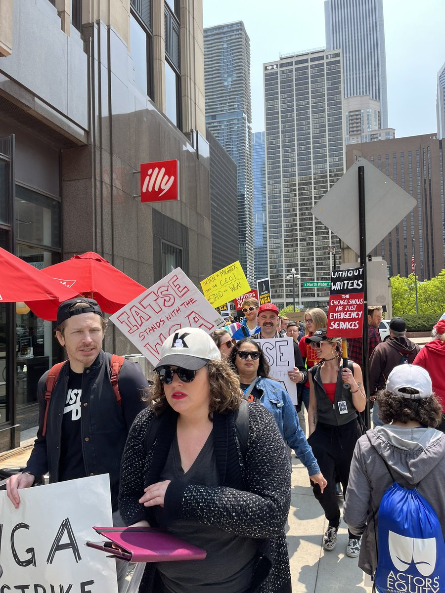 NRMA298's tweet photo. RT@The_AFM RT @UrsulaLawrence: Still so pumped up from the amazing #WGAstrong picket in Chicago yesterday. Especially inspiring seeing our brothers and sisters from @sagaftra @IATSE @Teamsters @ActorsEquity @The_AFM on the line. Not to mention we had ALL… https://t.co/44dHAS7Xij
