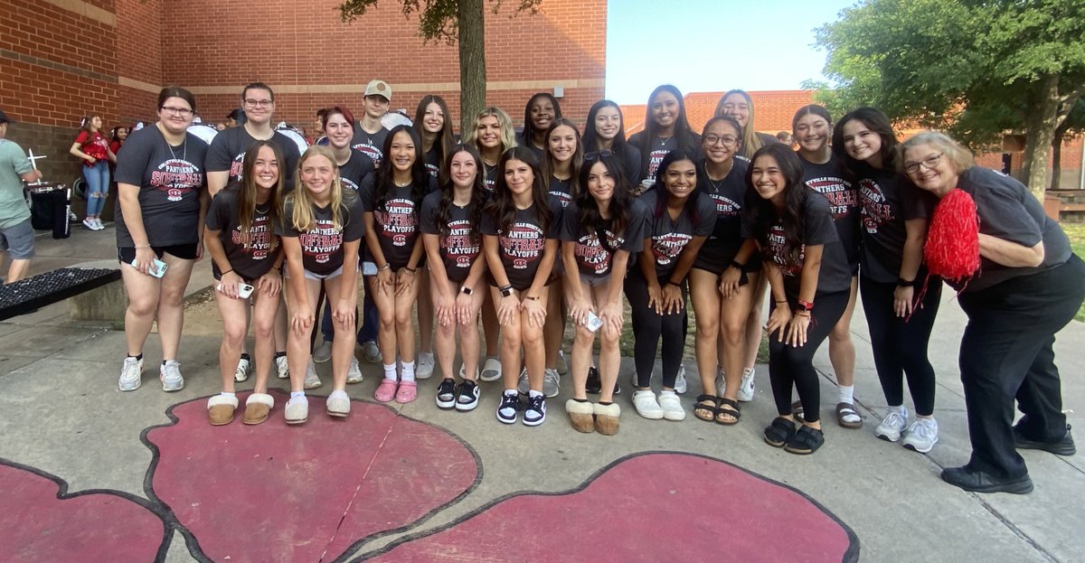🚍WE ARE OFF!! 🚍
🏆Regional Semis here we come! 
❤️Thank you Panther Pride, Panther Parents &amp; Fans, &amp; <a href="/CHPantherCheer/">Panther Cheer</a> <a href="/RiseChhs/">CHHS RISE</a> <a href="/CHBandPride/">Colleyville Heritage Band</a> for the amazing sendoff! <a href="/GCISD_Athletics/">GCISD Athletics Dept.</a> <a href="/GCISD/">Grapevine-Colleyville ISD</a> <a href="/JuliaStephen9/">Julia Stephen</a> <a href="/_Jerry_Edwards/">Jerry Edwards</a> @Supt_GCISD