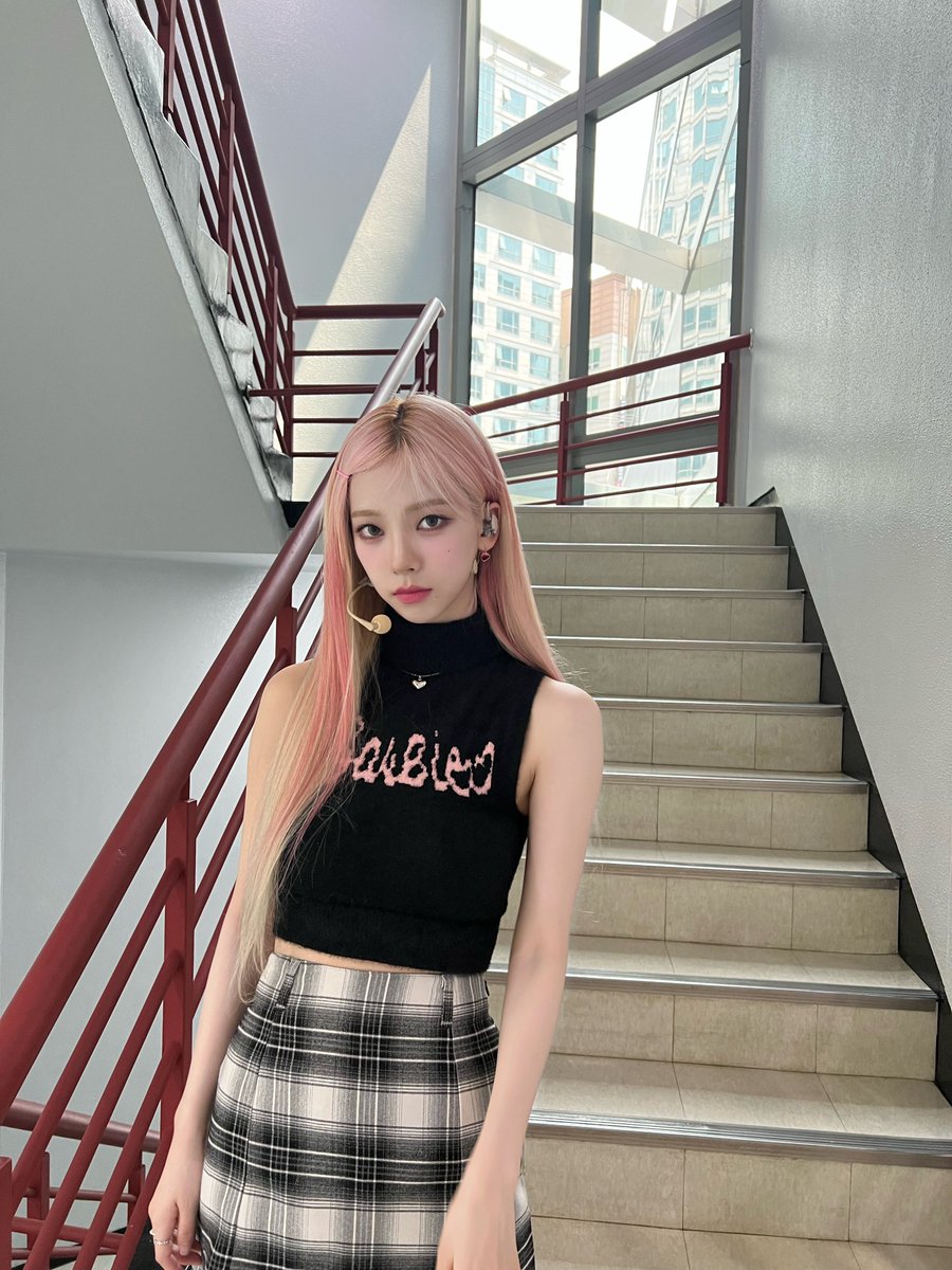 aespa_official's tweet photo. ♥️🥵1주차음방🥵♥️

#aespa #KARINA
#MYWORLD #aespa_MYWORLD
#Spicy #aespa_Spicy https://t.co/jthuWW0Px8