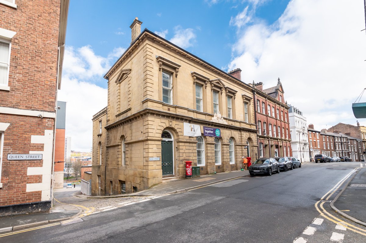 ZentraGroup's tweet photo. One Heritage Group is pleased to announce the practical completion of Liberty House, Bank Street.

The grade II listed property is located in the Cathedral Quarter in Sheffield City Centre, and has been converted into 23, high quality, modern apartments. https://t.co/qQhmgjYqfG