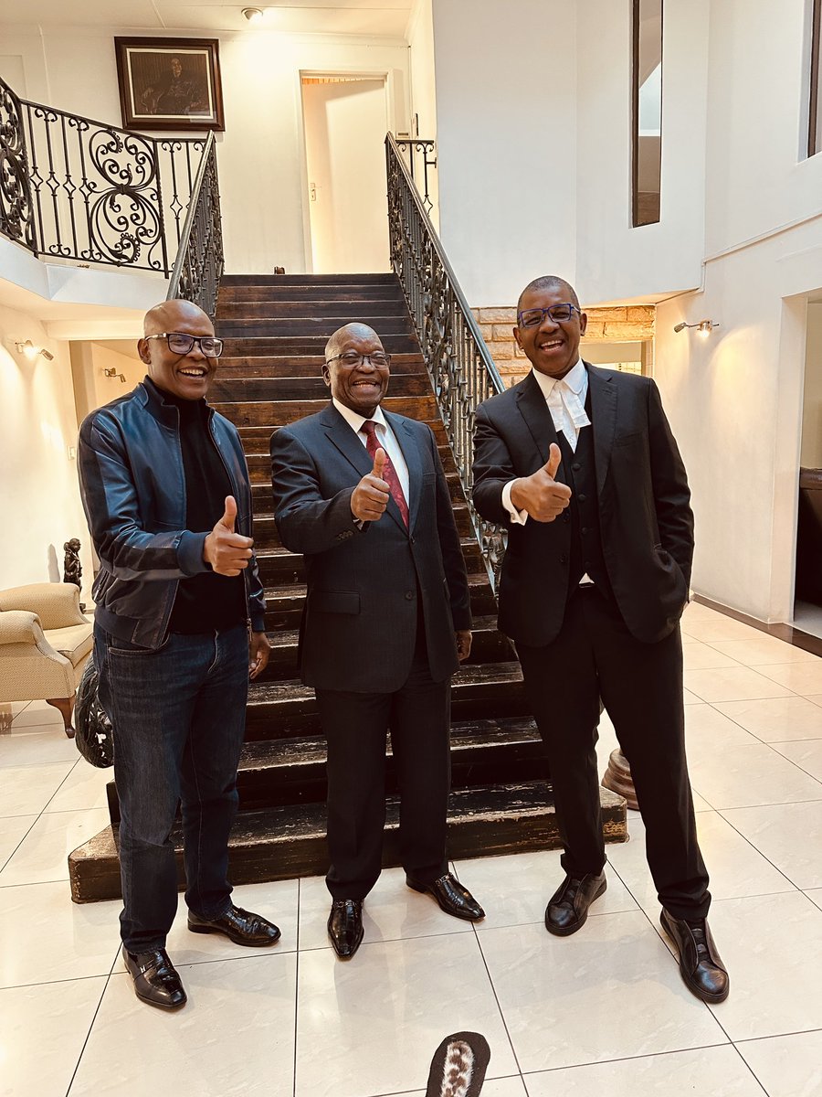 So CIC Julius Malema Sent The Big Dogs To Recruit President Zuma…

President Zuma’s Response Was: “You Can’t Recruit Me Into The EFF, The EFF Comes From The Rib Of The ANC”

The Father Of The Nation Knows He Also Has Children In The EFF…He Is Pictured Here With His Sons