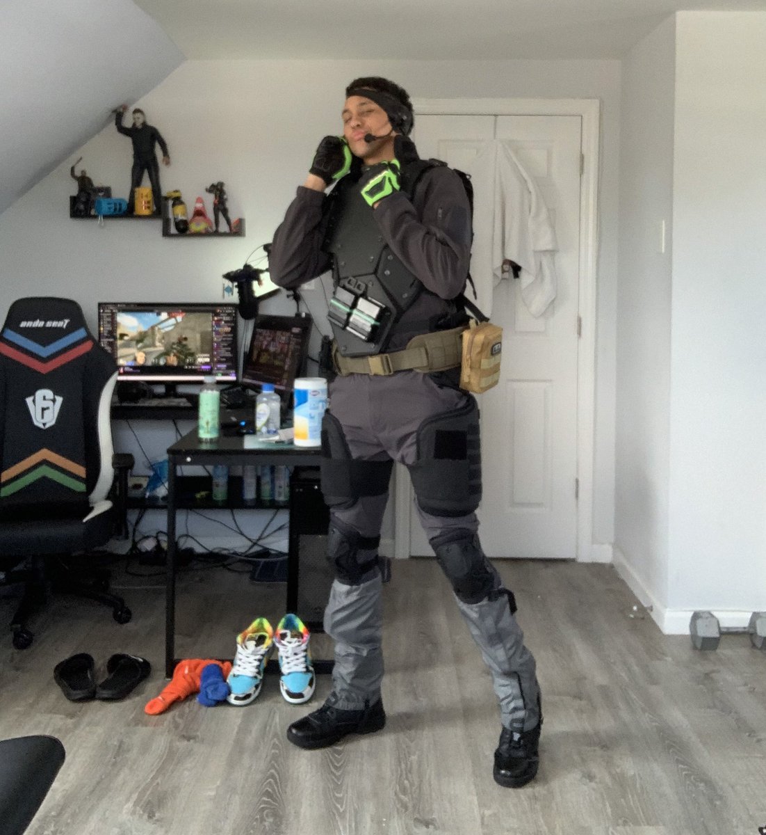 NoLimi7_'s tweet photo. I actually cant wait to finish Sens, should be done with them before NA Major! (Ill have my hair dyed as well😉) #r6community #RainbowSix #WolfGuard https://t.co/xZvQE7fXOG