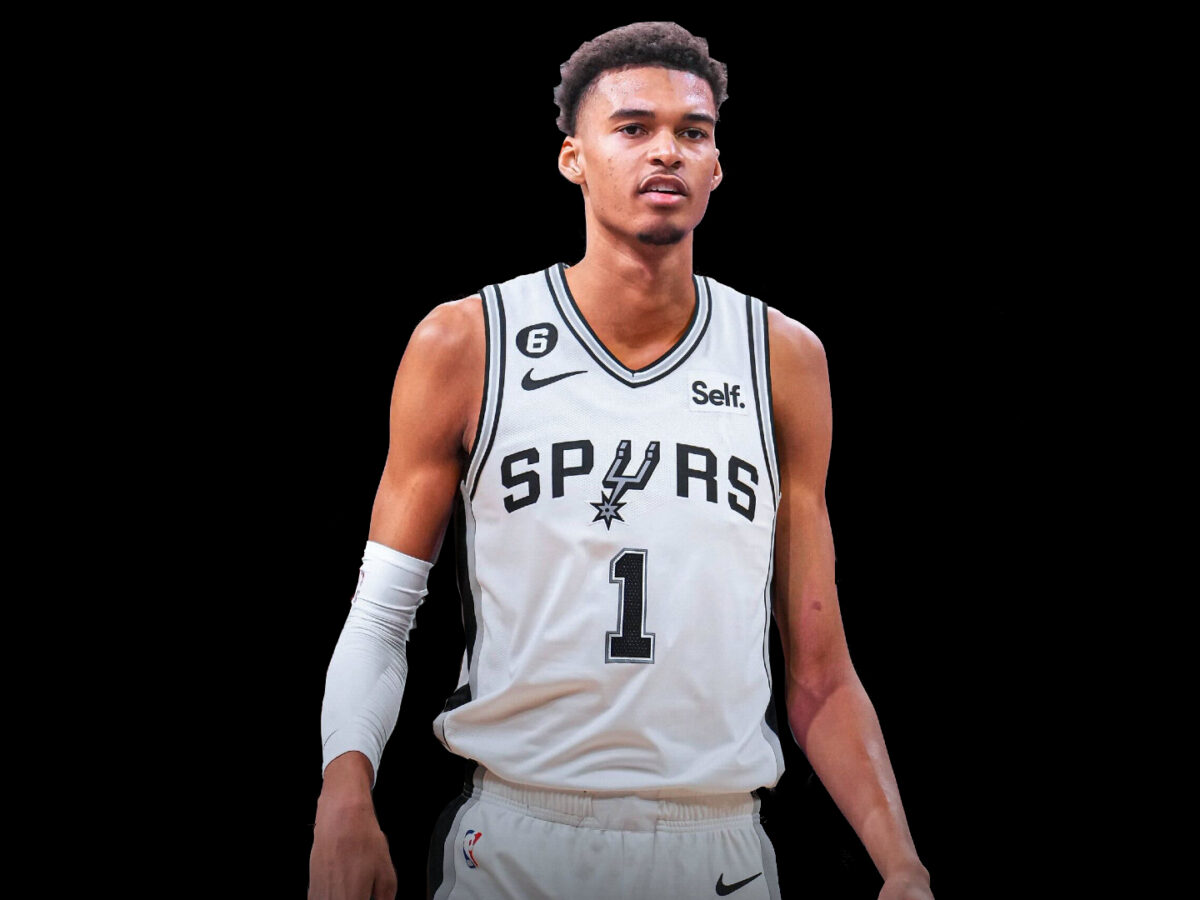 Nella giornata di ieri, a circa 5 mesi dall'inizio del prossimo campionato, sono stati sottoscritti 2600 abbonamenti stagionali per i San Antonio Spurs.
#NBAtipo