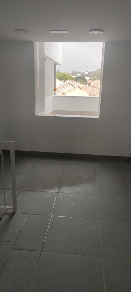 torres_ledesma's tweet photo. @ezardesign @Inmoporsan 
Ejemplos de diseños donde con una simple lluvia te encuentras asi los pasillos.
Diseño:  Ezar Design
Promoción Mito Astrea 
Promotora: Inmoporsan
MÁLAGA https://t.co/VkYuUrK6cg