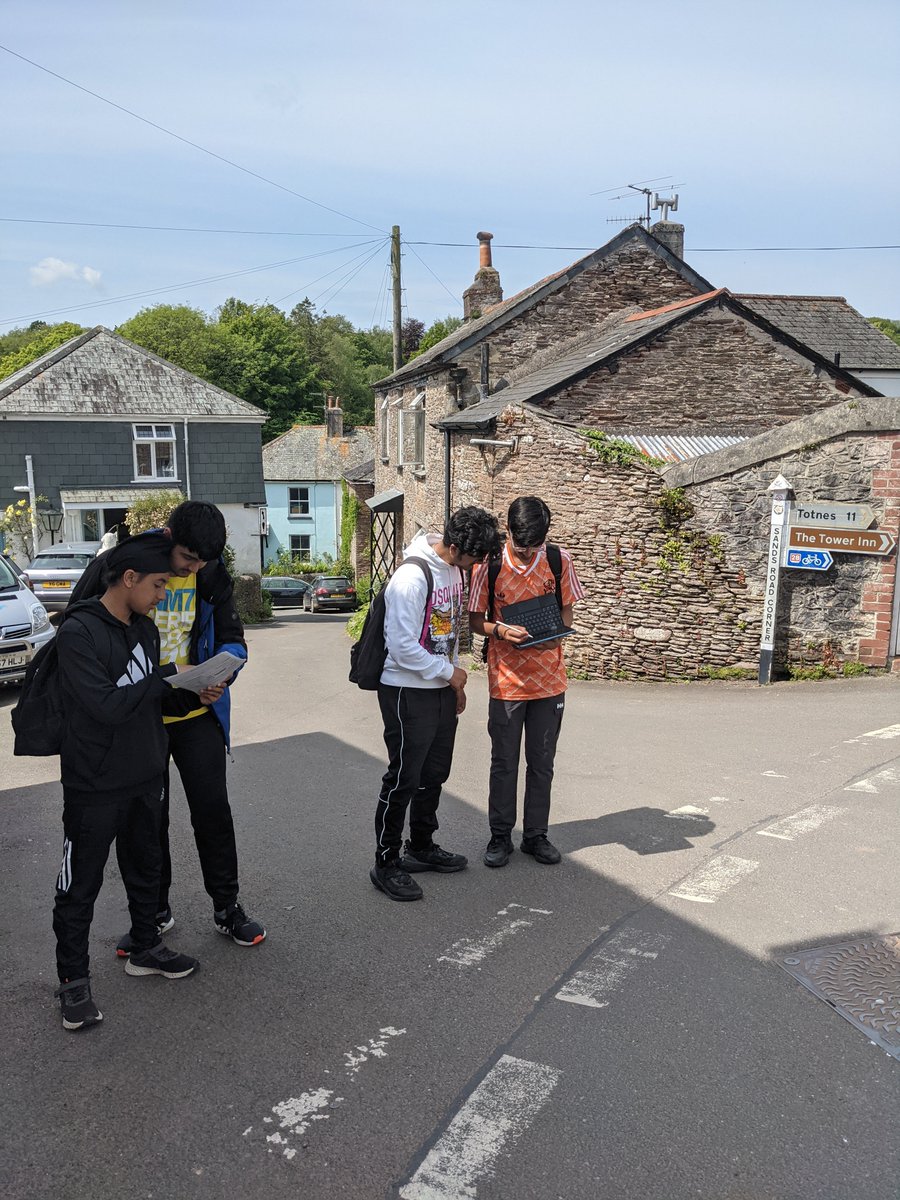 LangleyGSGeog's tweet photo. More glorious weather in Devon for the year 10 geographers! Today is rural fieldwork, comparing quality of life in two villages. https://t.co/JJBijzTVgQ