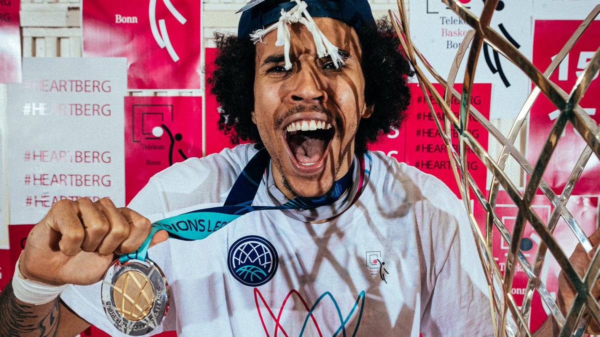 𝐦𝐞𝐦𝐨𝐫𝐢𝐞𝐬 𝐭𝐡𝐚𝐭 𝐥𝐚𝐬𝐭 𝐚 𝐥𝐢𝐟𝐞𝐭𝐢𝐦𝐞 😎🏆 (1/4)

#BasketballCL #FinalFour | <a href="/TelekomBaskets/">Telekom Baskets Bonn</a>