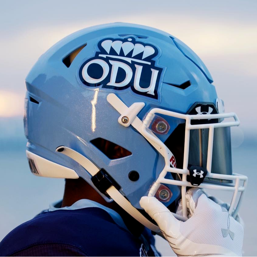 CFBHome's tweet photo. Round of 128 for the Best Helmets Bracket

6. Kansas State v. 11. Old Dominion

Who are you voting for?

Poll below⬇️ https://t.co/BTAJRqf874