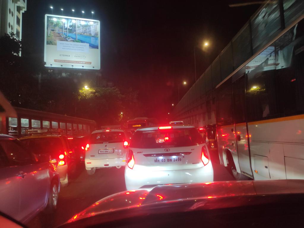 BhaviBheda's tweet image. #MTPheretohelp why heavy jam at navghar, mulund east - eastern express Highway?
