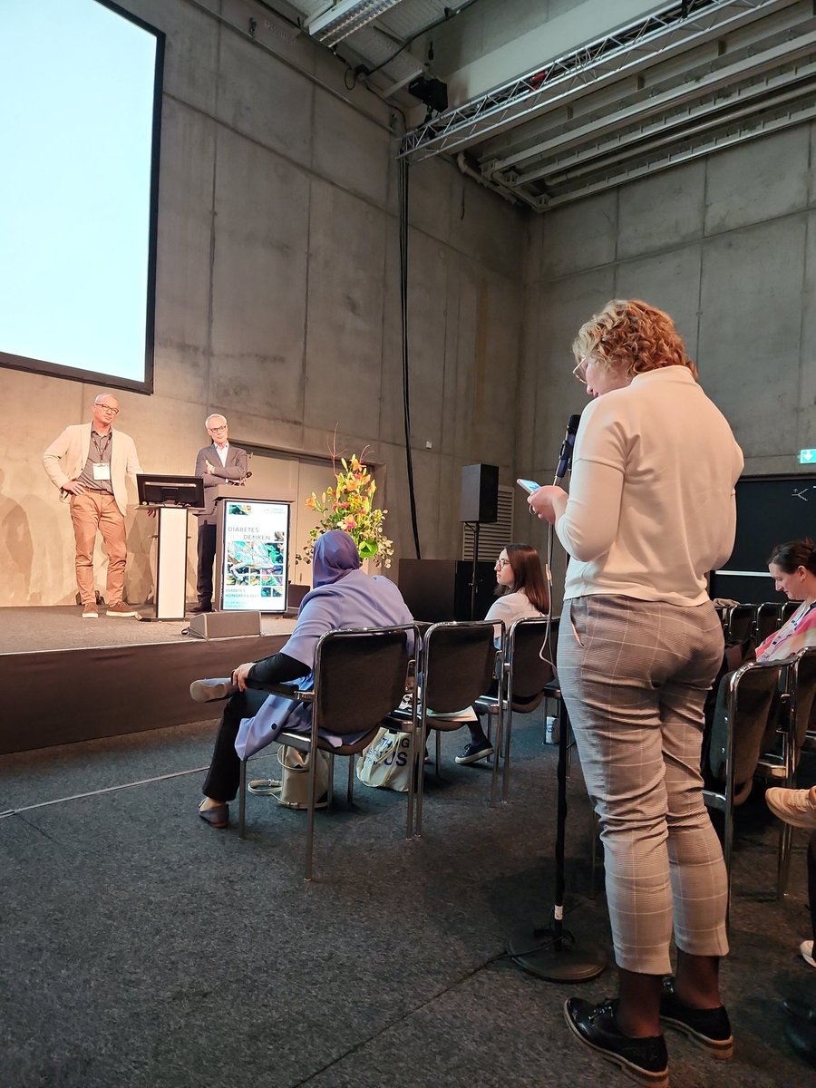 CaroGoLoop's tweet photo. Beate Kerber als #dedocᵒvoice und Lehrerin spricht sich nochmal aus, was in der Diskussion gefehlt hat...Blick auf Lebensqualität etc #DK2023 #dedoc #dedocᵒvoices @DDG_Tweets @dedocDE https://t.co/W9v4r9ur95