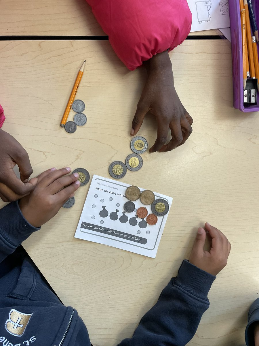 SPrychidny's tweet image. Learning to problem solve together to determine fair shares. Grade 1 is fun! #fractionfun #MathUp @StBeneHCDSB @HCDSB