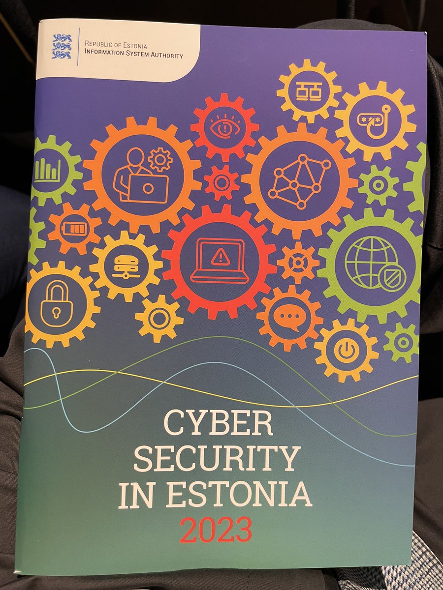 ¡Regalo que me hace feliz!, gracias <a href="/MeriliSoosalu/">Merili Soosalu</a>  y <a href="/Cyber4Dev/">Cyber4Dev</a>  

————————

Gift that makes me happy! Thanks Merili and #Cyber4Dev