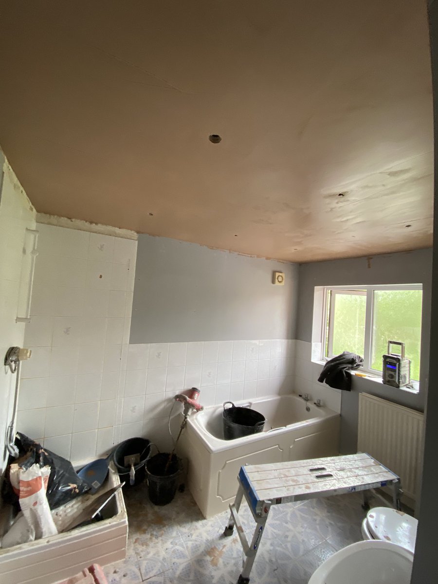 lad_golf's tweet photo. Honestly, I’d rather be shooting a 130 in the pissing rain than plastering😂Take me hat off to the lads that do it day in, day out. 

#shitjob 😂 https://t.co/2JKAYEkuUV