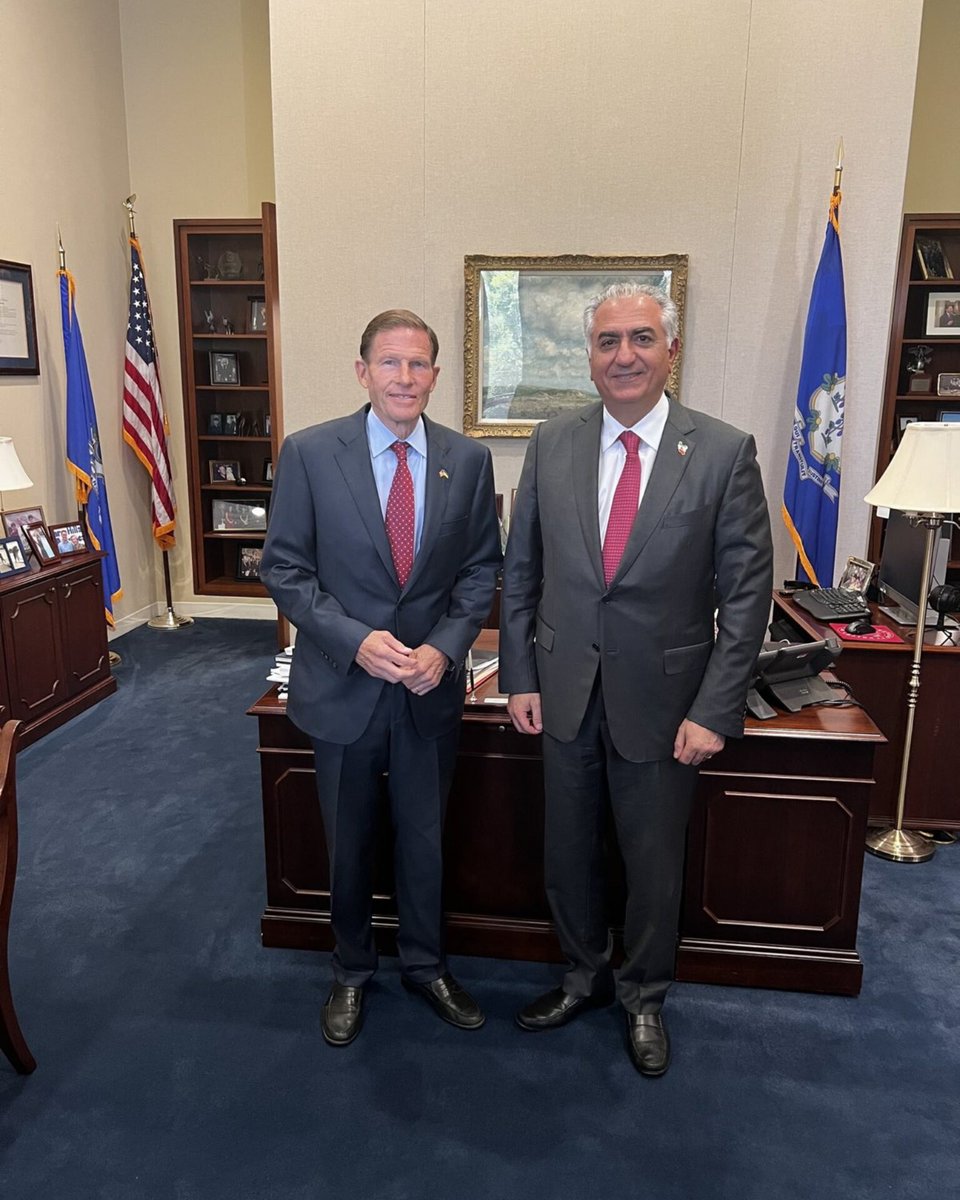 PahlaviReza's tweet photo. I was pleased to accept @NUFDIran’s invitation and join their team on Capitol Hill as part of their ongoing campaign to bring Iranians’ struggle for human rights and democracy to the forefront in Congress. We had a productive meeting with @SenBlumenthal to discuss how the United States can lead with a policy of #MaximumSupport.
