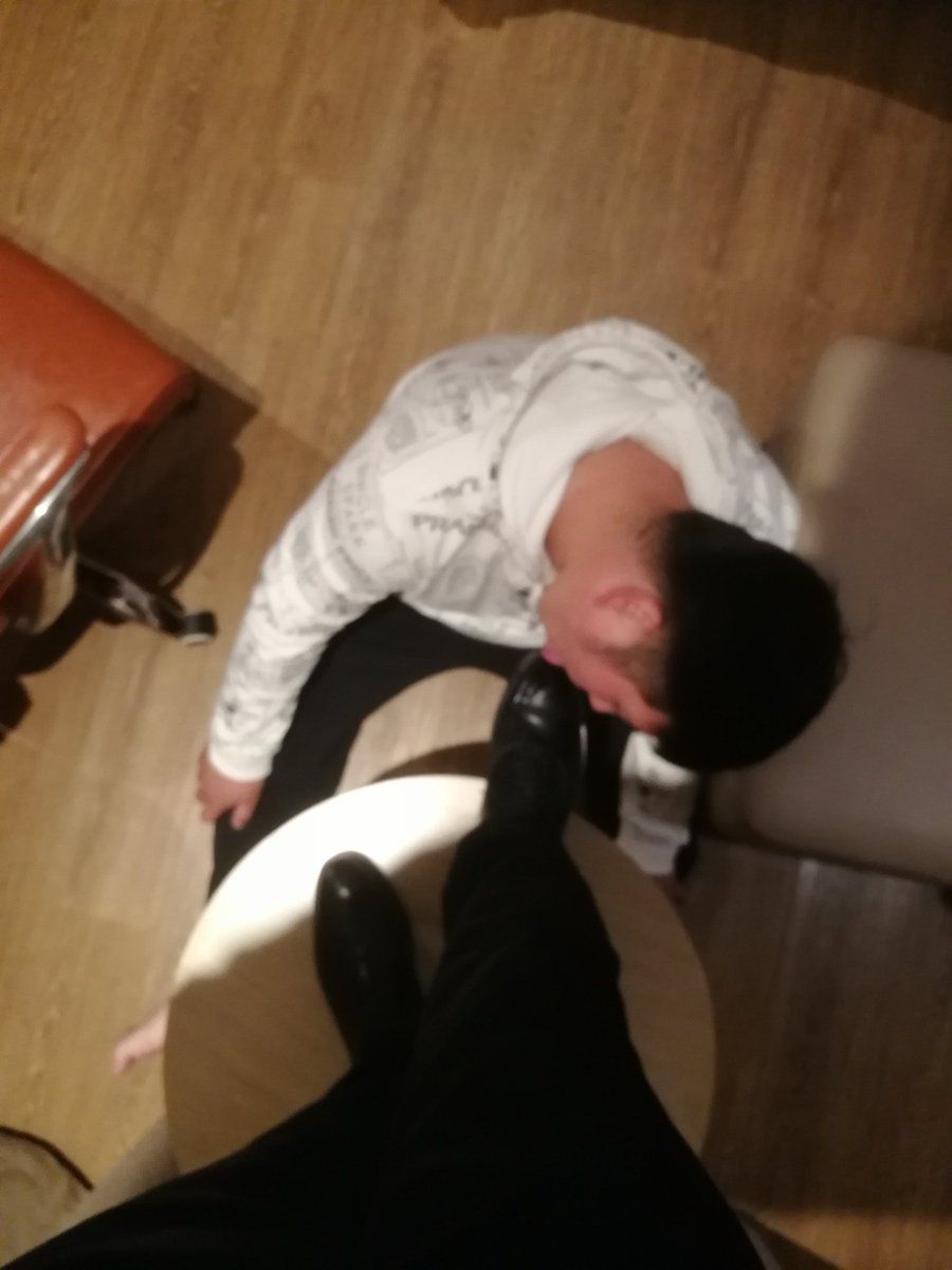 放松点，好好舔。