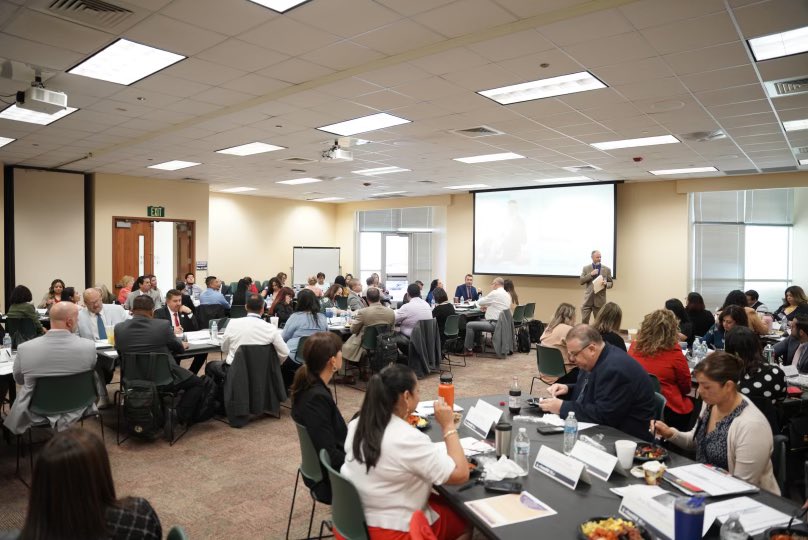 CarmanNate's tweet photo. #TeamSISD leaders collaborate to bring out the best in each other! Great conversations happening with district leadership team to enhance and ensure #TeamSISD school administrators, teachers and students are being supported in the most impactful ways. https://t.co/ey7w29TFba