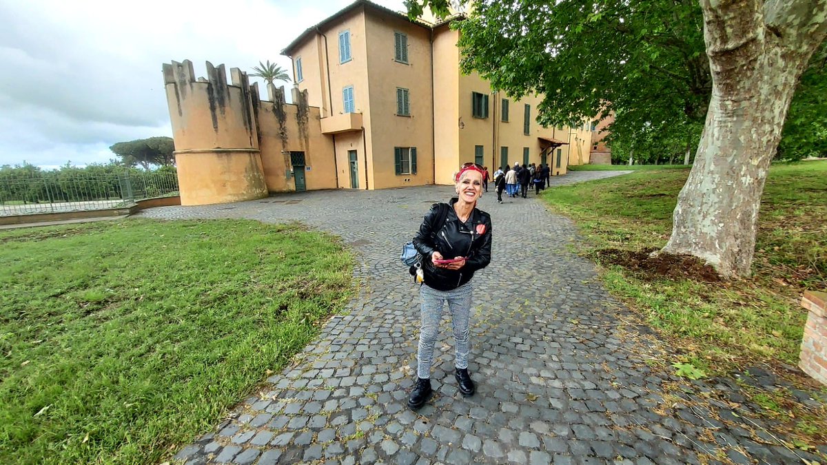 Binario95's tweet photo. 🫶 Un grande onore per noi aver ricevuto l’invito a visitare la Tenuta Presidenziale di Castelporziano.
Una giornata diversa per le persone #senzadimora di Binario 95 e di Casa Sabotino. Un’iniziativa promossa da @comuneroma 

🏅Grazie di cuore, Presidente❤️ https://t.co/xunFeeVCEO