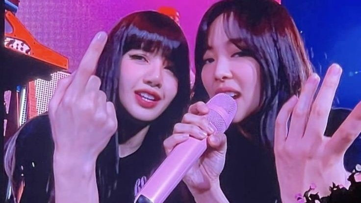 bvlgrlisa's tweet photo. pardon? https://t.co/2Z5MSyTNwf