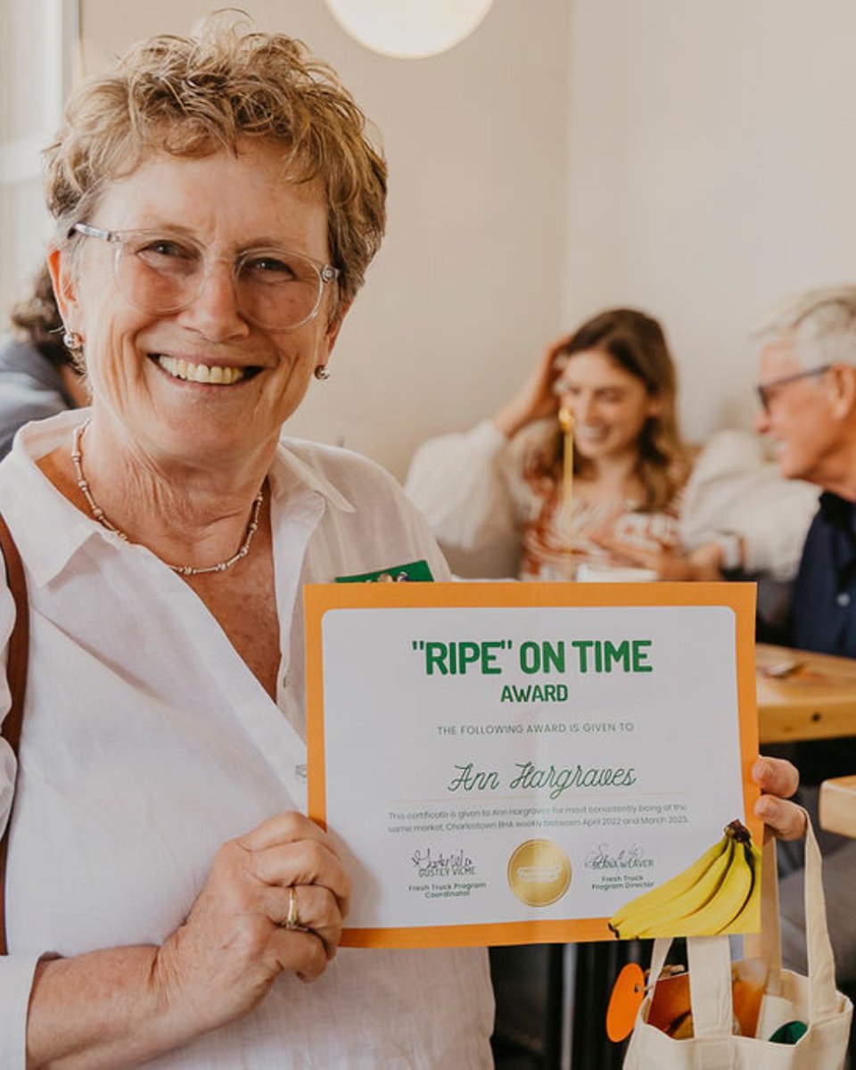 FreshTruck's tweet image. We've been all smiles 😀 + full 💚 (+ tanks 🚍) since last month's #OrangeYouAmazing volunteer appreciation brunch @midarestaurant for our "amazing" volunteers! Check out more smiles, updates, + ways to get involved in May's volunteer newsletter ➡️ bit.ly/3o9oJXK 💚🍊