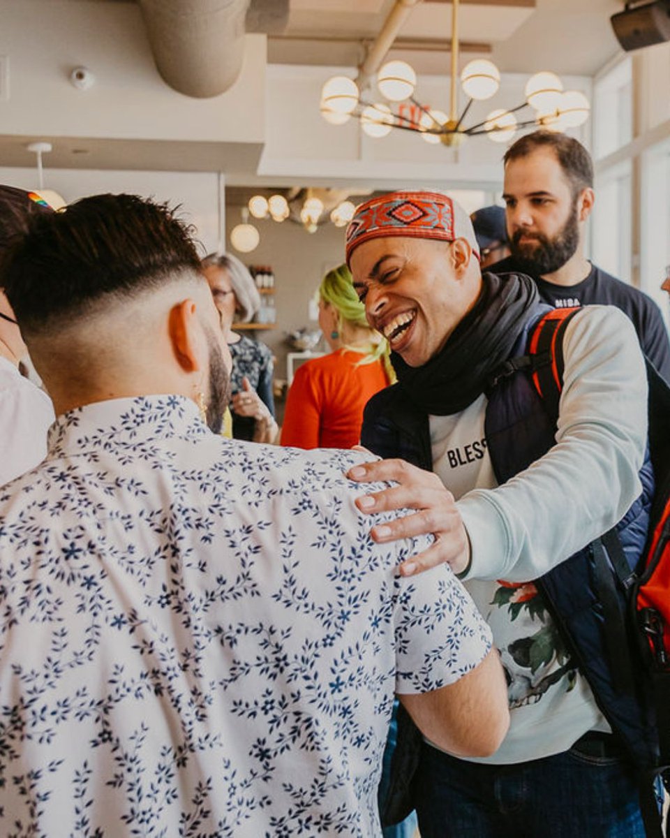 FreshTruck's tweet image. We've been all smiles 😀 + full 💚 (+ tanks 🚍) since last month's #OrangeYouAmazing volunteer appreciation brunch @midarestaurant for our "amazing" volunteers! Check out more smiles, updates, + ways to get involved in May's volunteer newsletter ➡️ bit.ly/3o9oJXK 💚🍊