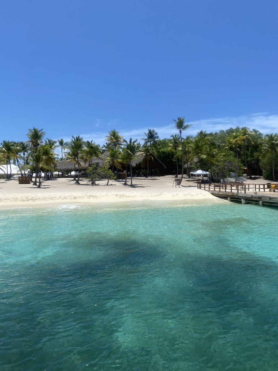 Drezyys's tweet image. Le voyage est la chose qu’on achète et qui nous rends plus riche 😌