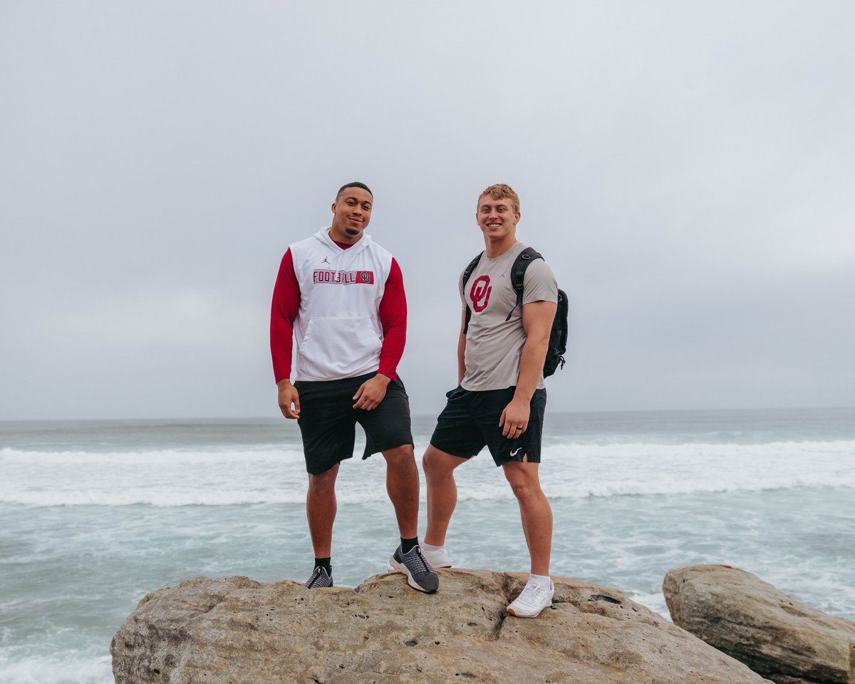 OU_Football's tweet photo. Traveling to the ends of the earth 🇿🇦

#OUDNA | #SOULmission https://t.co/G4NK8UXAuB