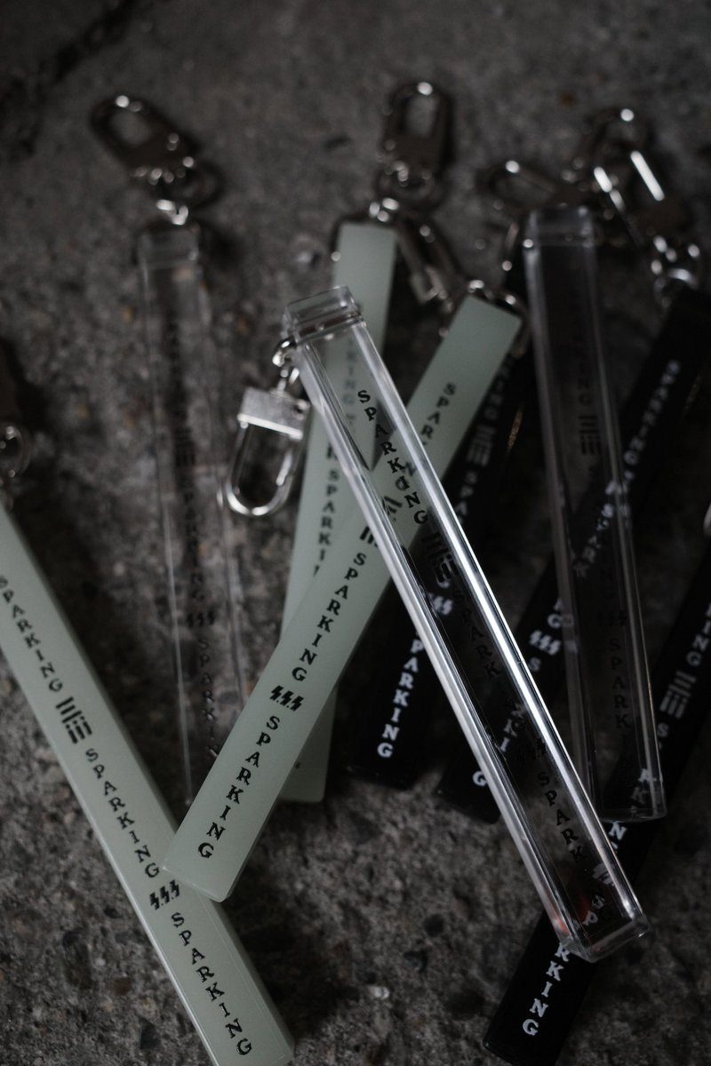 SSS_jp_'s tweet photo. ⚡︎⚡︎⚡︎

--- DESIGN FESTA  ---
5/20-21  11:00〜19:00
[No.D-6,7] @dr_select 

リクエストのあったホテルキーホルダー！このタイミングで作りたいなとずっとタイミングを狙っていた🥸なぜか分かる人には分かるはず)) https://t.co/oa6Zk183Kb