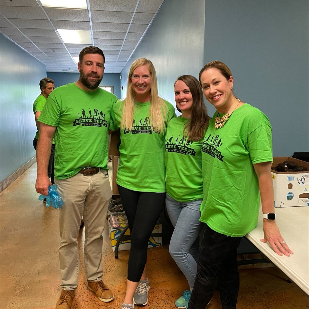 callwaynes's tweet photo. On Monday, John and Thad from our Commercial Sales Team helped serve at Grace Klein. This organization provides box lunches/dinners for those in need. Thank you for helping serve the Birmingham Community! β€οΈ
#CallWaynes #CommunityService #GraceKlein #BirminghamAL https://t.co/qoZoL4BV4I