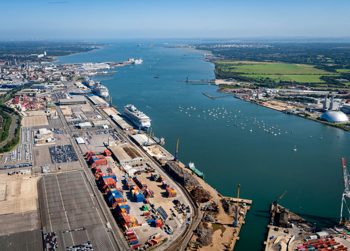 We're looking for influential business leaders to join our Board &amp; take up key positions inc. Deputy Chair. Help deliver our aspirations for our region &amp; shape the success of the Freeport 👉 bit.ly/3OpIpRU

Application deadline 23 June
#JoinUs #UKFreeports #Solent2050